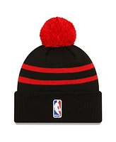 New Era Men's Black Chicago Bulls 2023/24 City Edition Cuffed Pom Knit Hat