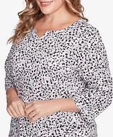 Hearts Of Palm Plus Size Printed Essentials V-Neck Top