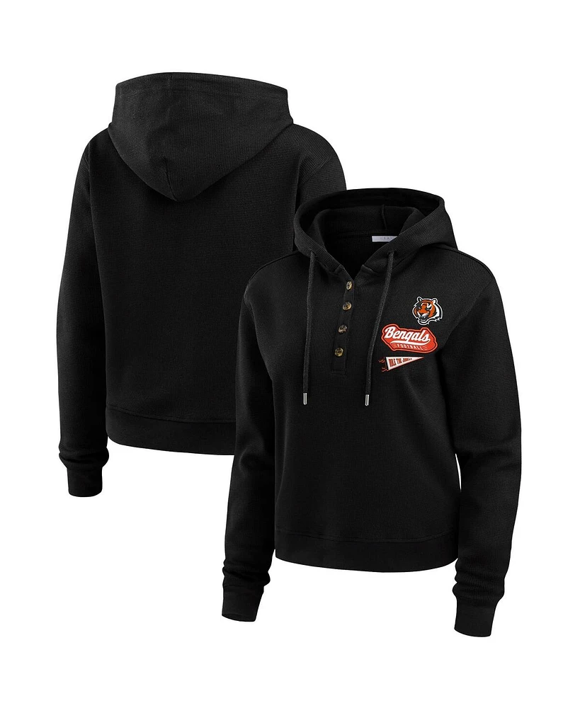 Wear by Erin Andrews Women's Black Cincinnati Bengals Waffle-Knit Pullover Hoodie