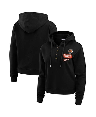 Wear by Erin Andrews Women's Black Cincinnati Bengals Waffle-Knit Pullover Hoodie