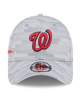 New Era Men's Gray Washington Nationals 2025 Mlb Clubhouse 39THIRTY Flex Hat