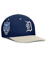 Nike Men's Navy/Cream Detroit Tigers Pro Performance Snapback Hat