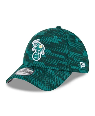 New Era Men's Green Athletics 2025 Mlb Clubhouse 39THIRTY Flex Hat