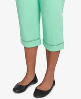 Alfred Dunner Petite Rise & Shine Lace Dotted Trim Capri Pants