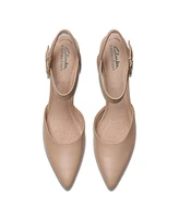 Clarks Collection Women's Kataleyna Cora Pointy Toe Pumps