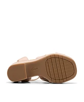 Clarks Collection Women's Nerisa Wedge Sandals