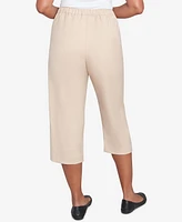 Alfred Dunner Women's Catalina Island Patch Pocket Elastic Waistband Capri Pants