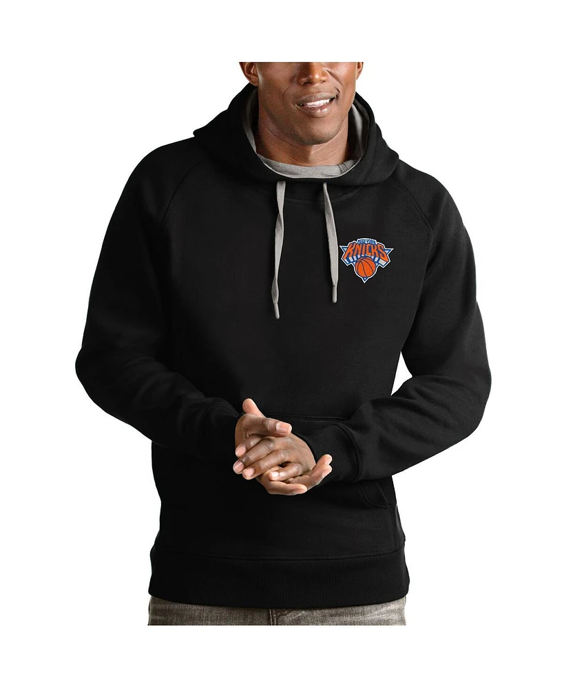 Antigua Men's New York Knicks Victory Pullover Hoodie