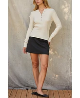 Crescent Women's Kaylee Henley Knit Top
