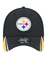 New Era Men's Black Pittsburgh Steelers Game Day Linear 39THIRTY Flex Hat