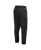 Nike Men's Black Minnesota Golden Gophers Travel Performance Pants
