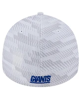 New Era Men's White York Giants Gameday Graded 39THIRTY Flex Hat