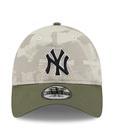 New Era Men's Light Beige/Olive New York Yankees 2025 Armed Forces Day 9TWENTY Adjustable Hat
