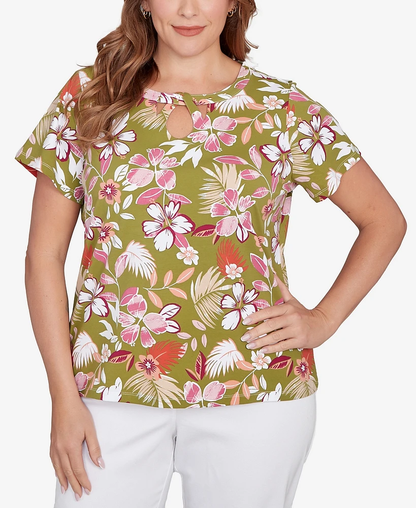 Hearts Of Palm Plus Short Sleeve Embellished Blossom Top