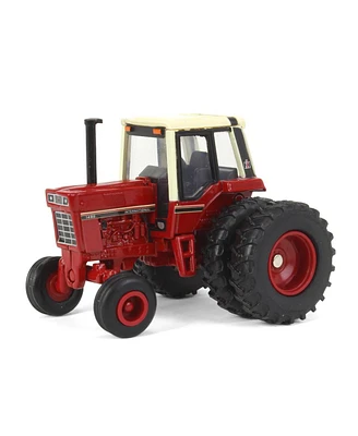 Ertl 1/64 International Harvester 1486 Tri-Stripe Wide Front with Rear Duals