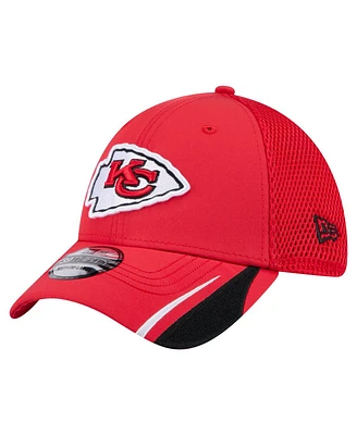 New Era Men's Red Kansas City Chiefs Game Day Linear 39THIRTY Flex Hat