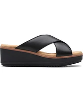 Clarks Collection Women's Wrenly Ivy Wedge Sandals