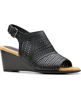 Clarks Collection Women's Emmalae Hope Wedge Sandals