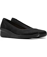 Clarks Collection Women's Suttyn Kaylie Slip-On Shoes