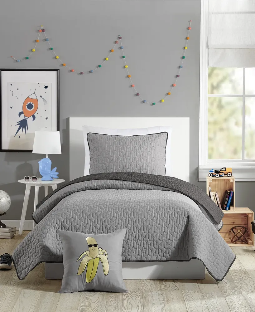 Urban Playground Coty Twin Quilt Set