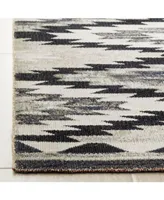 Safavieh Montage MTG216 Gray and Black 5'1" x 7'6" Outdoor Area Rug