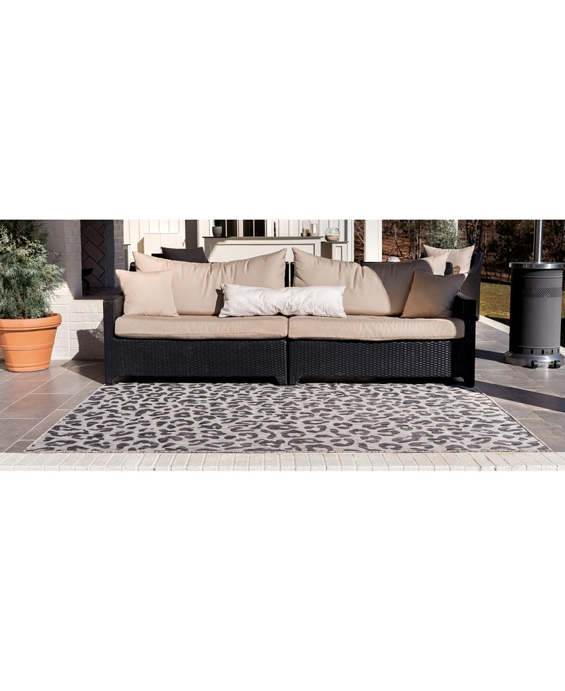 Bayshore Home Outdoor Pashio Pas7 Light Gray 5' x 8' Area Rug