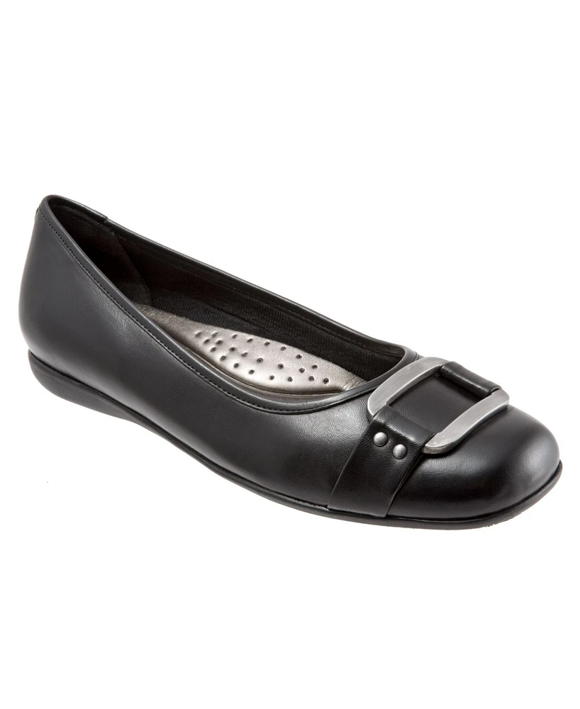 Trotters Sizzle Signature Flat