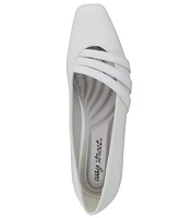 Easy Street Entice Women's Squared Toe Pumps