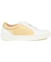 Journee Collection Women's Lynz Wide Sneakers