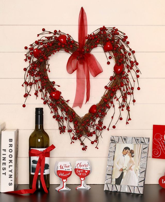 Glitzhome Valentine's Berry Heart Wreath