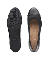 Clarks Women's Collection Sara Bay Flats