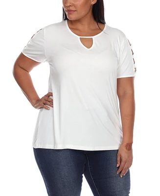 Plus Keyhole Neck Cutout Short Sleeve Top
