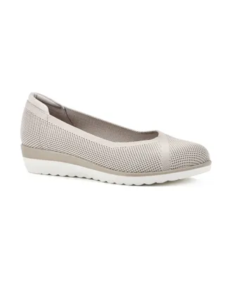 White Mountain Women's Selena Hidden Wedge Flats