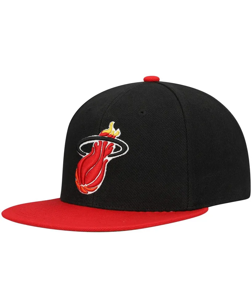 Men's Mitchell & Ness Black, Red Miami Heat Hardwood Classics Core Side Snapback Hat