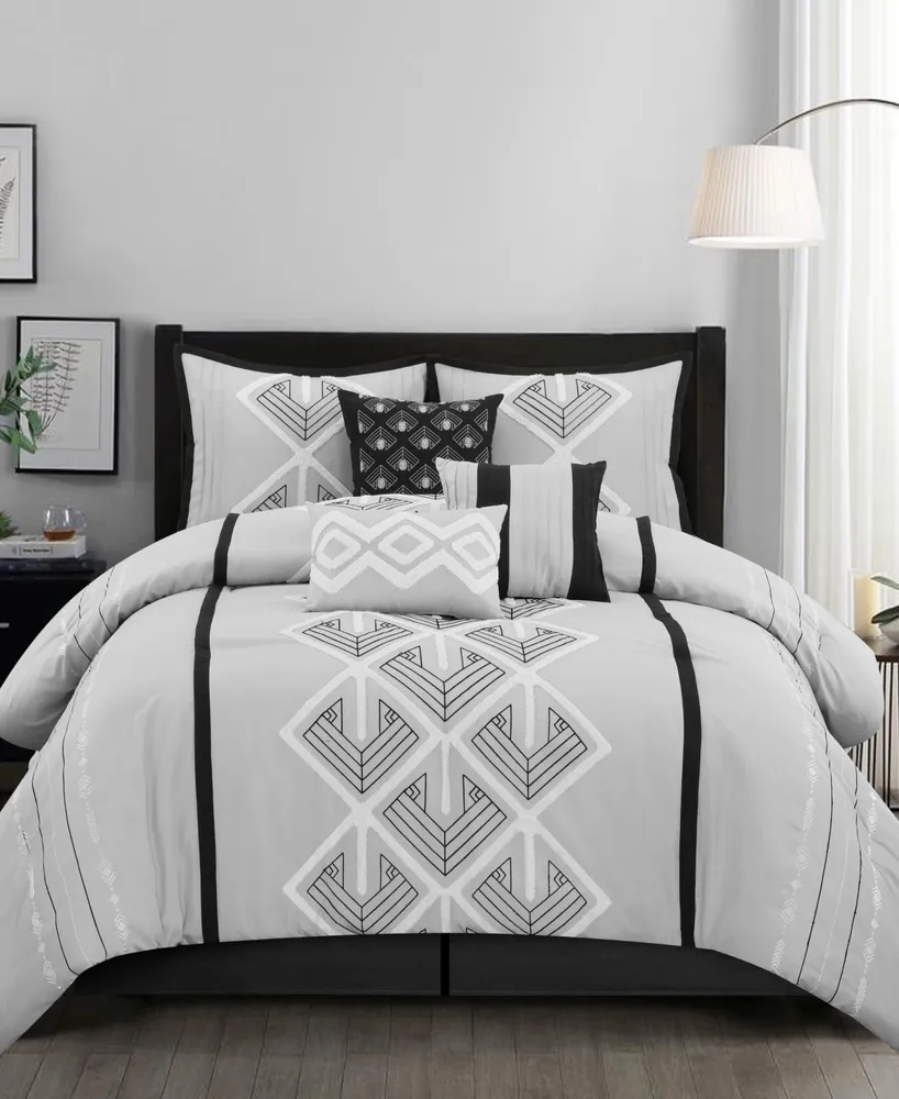 Oliver 7-Piece Comforter Set, Queen - Black