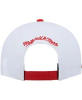 Men's Mitchell & Ness White and Red Chicago Bulls Hardwood Classics Snapback Hat