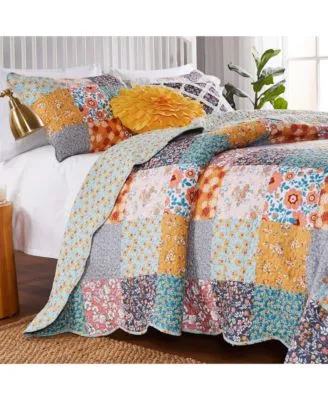 Greenland Home Fashions Carlie Calico Quilt Sets
