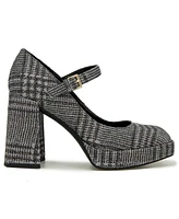Kenneth Cole New York Women's Brynne Platform Pumps