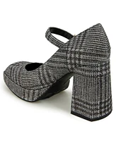 Kenneth Cole New York Women's Brynne Platform Pumps