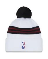 Men's New Era White Chicago Bulls 2022/23 City Edition Official Cuffed Pom Knit Hat