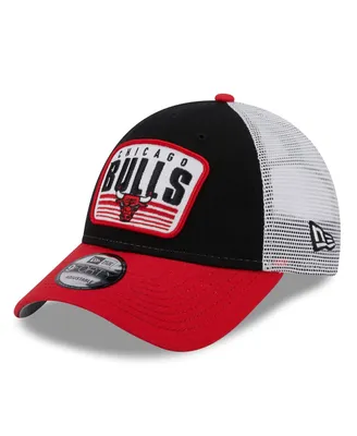 Men's New Era Black Chicago Bulls Two-Tone Patch 9FORTY Trucker Snapback Hat