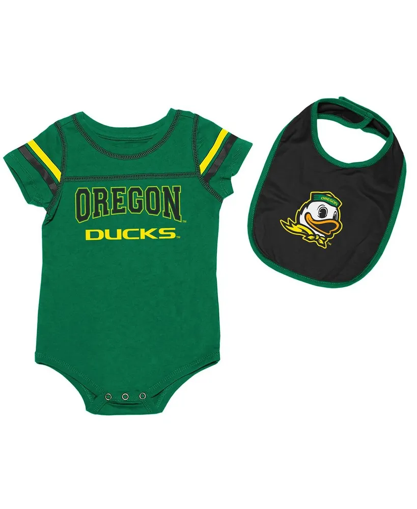 Newborn and Infant Boys and Girls Colosseum Kelly Green, Black Oregon Ducks Chocolate Bodysuit and Bib Set