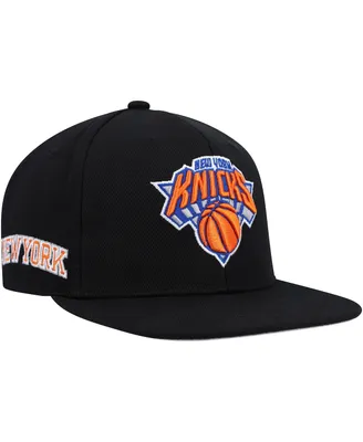 Men's Mitchell & Ness Black New York Knicks Side Core 2.0 Snapback Hat