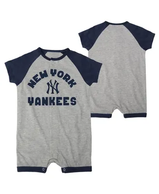 Infant Boys and Girls Heather Gray New York Yankees Extra Base Hit Raglan Full-Snap Romper