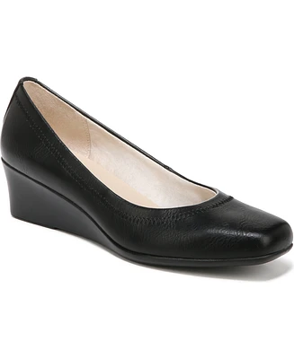 LifeStride Groovy Wedge Pumps
