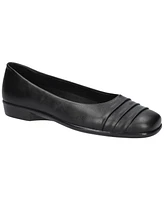 Easy Street Women's Hayes Square Toe Flats