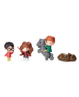 Wizarding World Harry Potter, Micro Magical Moments Scene Gift Set with Exclusive Harry, Hermione, Ron, Fluffy Figures - Multi