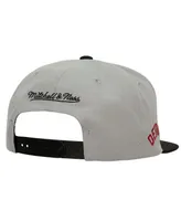 Men's Mitchell & Ness Gray Detroit Tigers Cooperstown Collection Away Snapback Hat