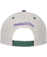 Men's Mitchell & Ness Cream Milwaukee Bucks Hardwood Classics Pop Snapback Hat