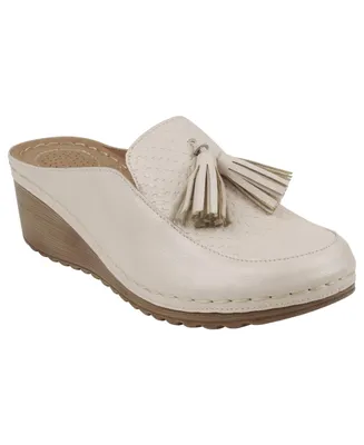 Gc Shoes Women's Dacey Tassel Wedge Mules